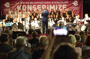 Pınarbaşı’nda yaz konseri ilgi gördü 