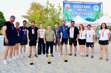 Plaj voleybolunda şampiyonlar belli oldu 