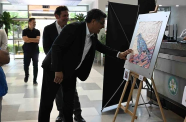 Plastik atıklar sanata dönüştü 