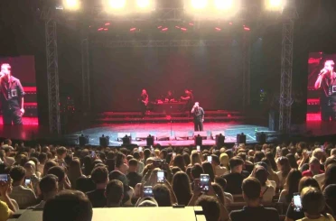 Poizi, Bursa Festivali’nde hayranlarını coşturdu 