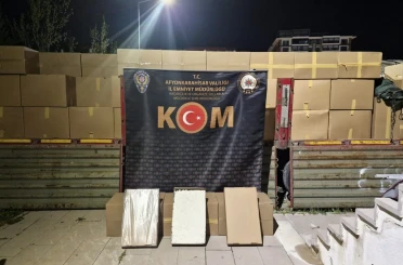 Polis 20 milyon TL’lik kaçak doldurulmuş makaron ele geçirdi 