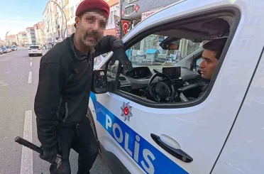 Polis uyarıya geldi, "ahtım var, benzin döküp yakacağım" dedi