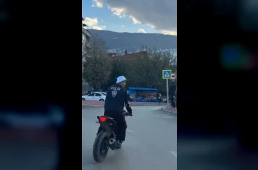 Polis yeleği giyip trafikte tehlikeli hareketler yaptı, cezadan kaçamadı 