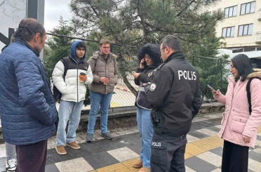 Polisten öğrencilerin yoğun olarak bulunduğu bölgelerde denetim 