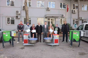 Pozantı’da üreticilere ekipman desteği verildi 