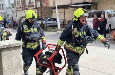 Prizde unutulan saç kurutma makinesi yangın çıkarttı, ekipler harekete geçti 