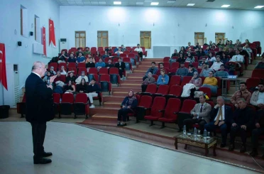 Prof. Dr. Polat, EBYÜ Tıp Fakültesinde ‘Bir Başarı Öyküsü’nü anlattı 