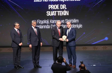 Prof. Dr. Suat Tekin’e TÜSEB Aziz Sancar teşvik ödülü 