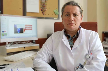 Prof. Dr. Uğur, "Plastik yerine cam, su geçirmeyen kumaşlar yerine doğal kumaşlar tercih edilmeli"