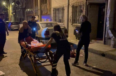 Psikolojik sorunları olan adam hem kendini hem annesini bıçakladı 