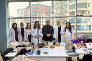 Pursaklar Belediyesi’nden öğretmenlere tatlı sürprizi 