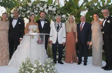 Rahmi Koç nikahta evlilik öğüdü verdi: "Uzun vadede elliye elli getirmek lazım" 