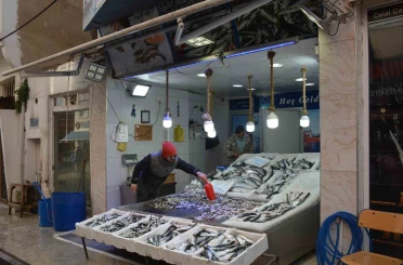 Ramazan bereketi balık tezgahlarına yansıdı 