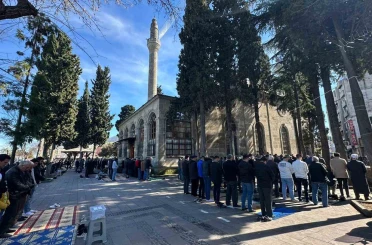 Ramazan’ın ilk cumasında camiler doldu taştı 