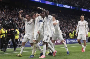 Real Madrid, tur kapısını araladı 