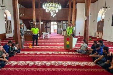Refahiye’de öğrencilere trafik güvenliği eğitimi verildi 