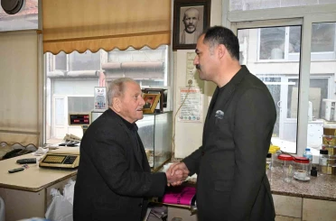 Regaip Kandili’nde, Demirci’de ustalara vefa ziyareti 