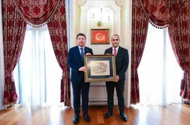 Rektör Akkaya, uluslararası başarıları Bakan Tunç’a anlattı 