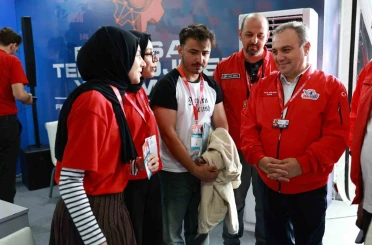 Rektör Altun, TEKNOFEST’te teknoloji tutkunları ile buluştu 