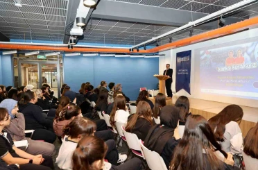 Rektör Prof. Dr. Altun, öğrenciler ile bir araya geldi 