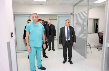 Rektör Prof. Dr. Altun, PET - BT Ünitesinin yenileme çalışmalarını inceledi 