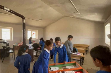 "Renkli bir okulda okumak istiyoruz" dediler, üniversiteliler hayallerini gerçeğe dönüştürdü 