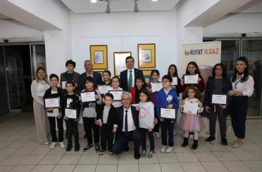 Rıfat Ilgaz’ın Öksüz Civciv’i çocukların karikatürlerinde hayat buldu 