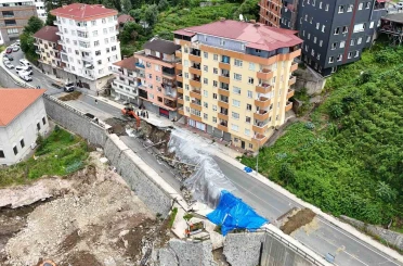 Rize’de çöken yolla ilgili tahliye edilen bina sakinleri "Biz uyarmıştık" dedi 