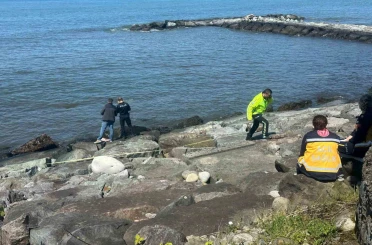 Rize’de kıyıya vuran erkek cesedi bulundu 
