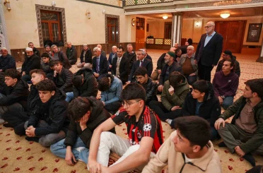 Rize’de öğrenciler cemaati az olan camilerde teravih namazında buluşuyor 