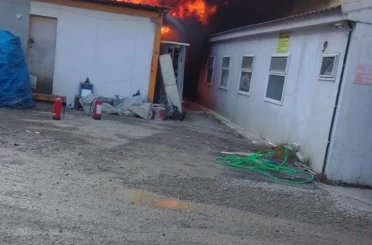 Rize’de şantiyede yangın 