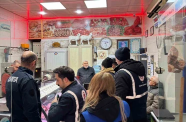 Rizeli kasaptan yeni et fiyatlarına tepki: "Beni yeni fiyatları fazla buldum, fırsatçılık yapmamak lazım" 