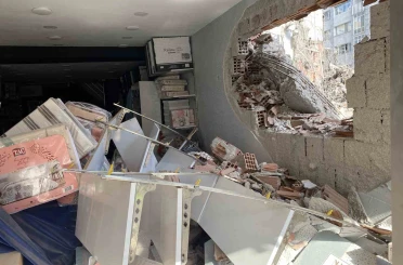 Sadece apartman değil, esnafın ekmek teknesi de yıkıldı 