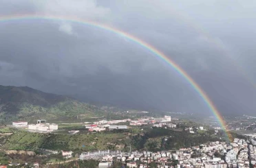 Sağanak sonrası gökkuşağı Aydın’ı sardı 