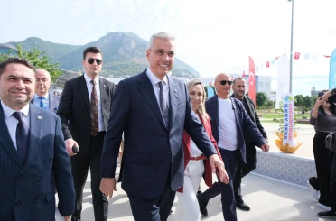 Sağlık Bakanı Memişoğlu: "Sağlıkta son 25 yılda Cumhurbaşkanımızın liderliğinde çok şey yaptık, çok şey ürettik. Daha çok üreteceğiz''