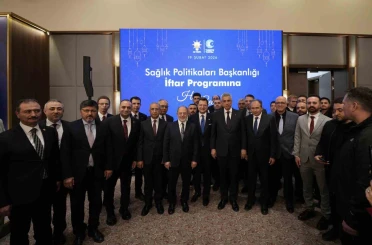 Sağlık çalışanları iftar sofrasında buluştu 