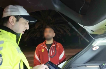 Sahilde tehlikeli yolculuk pahalıya patladı: Polisle diyaloğu dikkat çekti 