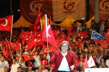 Şahin: "Cumhuriyet, birliğimizin ve kararlılığımızın ebedi simgesidir" 