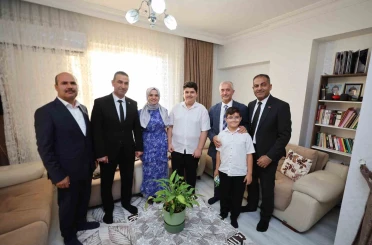 Şahinbey Belediyesi başarılı öğrencileri ödüllendiriyor 