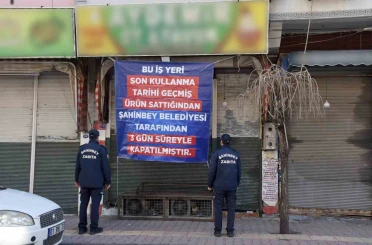 Şahinbey’de son kullanma tarihi geçmiş ürün sattığı tespit edilen iki iş yeri kapatıldı 