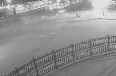 Sakarya’da 1 kişinin hayatını kaybettiği kaza anı güvenlik kamerasına yansıdı 