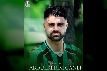 Sakaryaspor, 3 futbolcuyu renklerine bağladı 