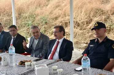 Salihli Kaymakamı Güldoğan, 2 mahallede talepleri yerinde dinledi