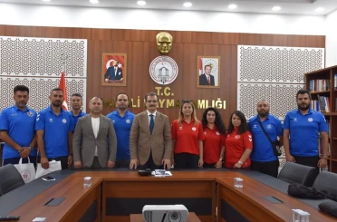 Salihli Kaymakamı Güldoğan antrenörleri makamında ağırladı 