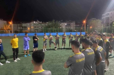 Salihli Seyrantepespor sahaya indi 