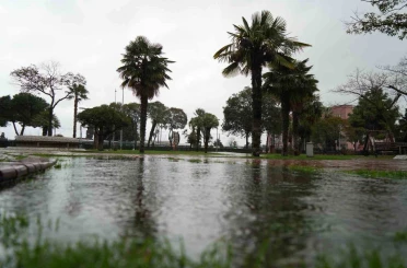 Samsun’a son 3 günde 300 kilo yağış düştü 