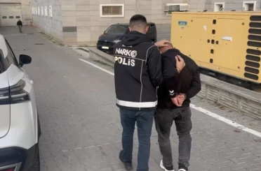 Samsun’da 16 yıl hapis cezasıyla aranan şahıs yine uyuşturucuyla yakalandı 