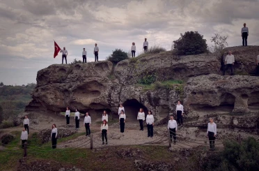 Samsun’da ‘Çanakkale Şehitlerine’ şiiri çok sesli koro ile seslendirildi 