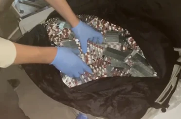 Samsun’da depodaki valizde 20 bin sentetik ecza ele geçirildi 