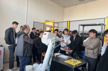 Samsun’da kariyer odaklı eğitimler sürüyor 